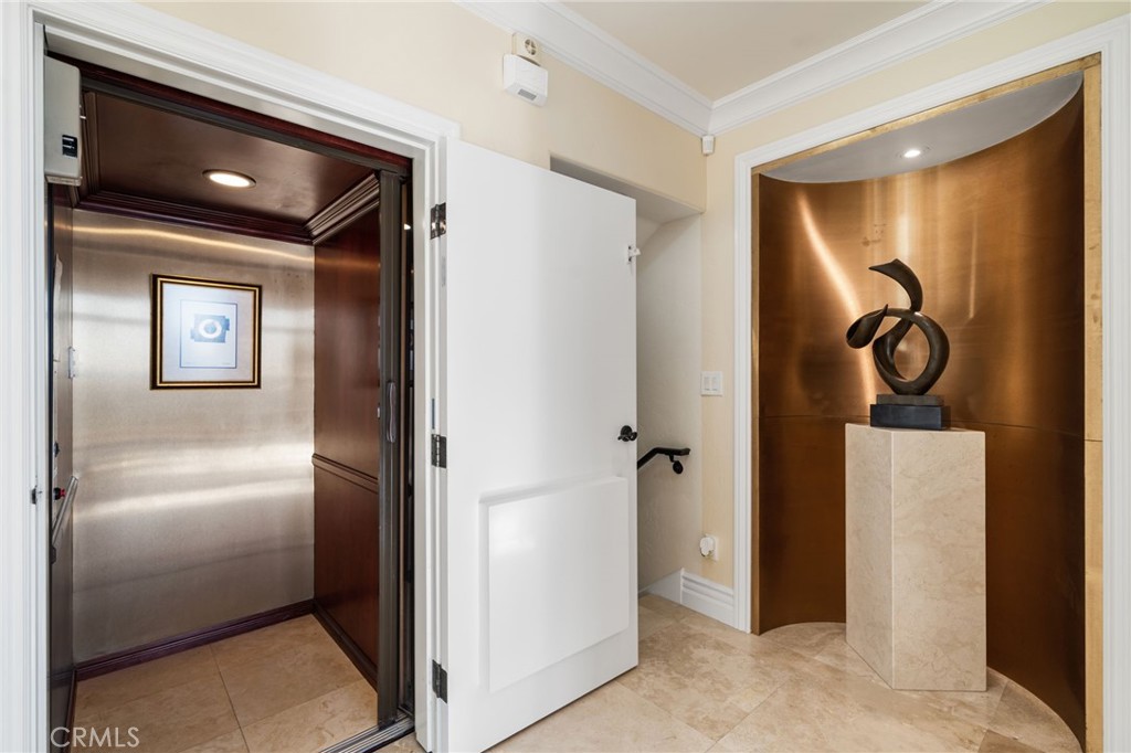 10322 Saint Charles Way