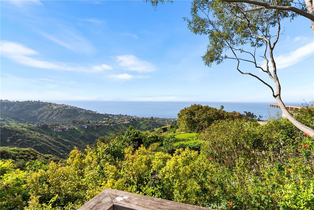 2575 Temple Hills Drive