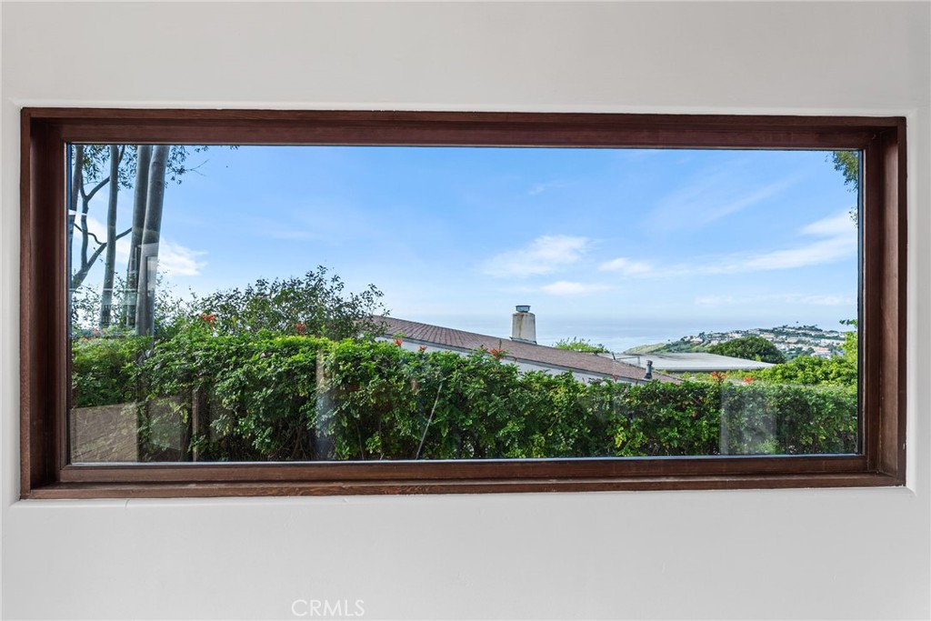 2575 Temple Hills Drive