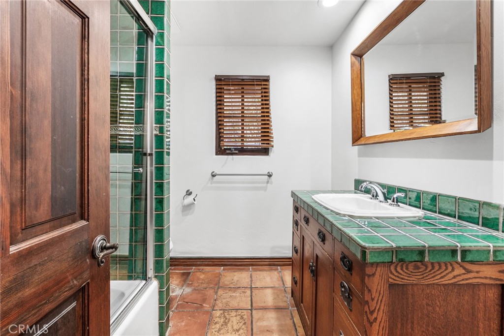 2575 Temple Hills Drive