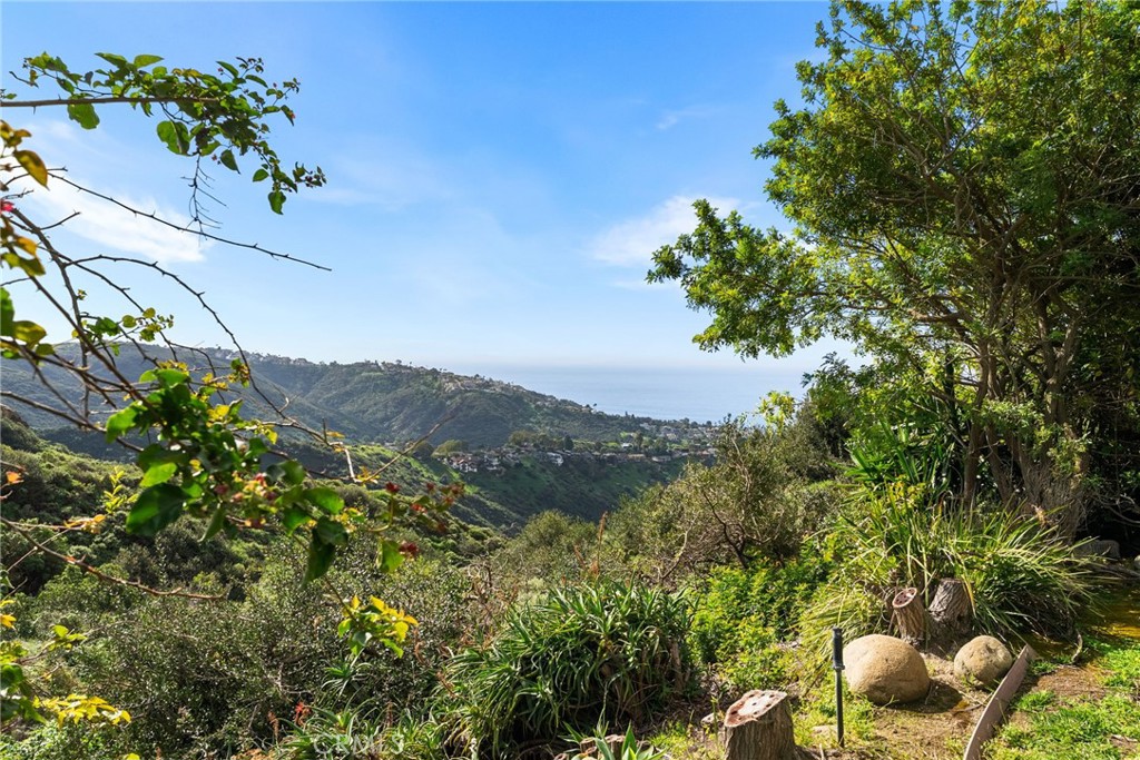 2575 Temple Hills Drive