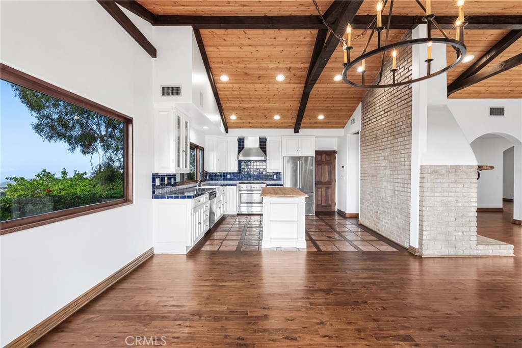 2575 Temple Hills Drive