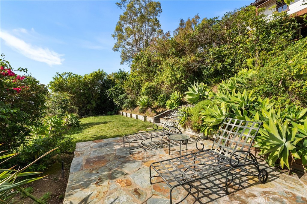 2575 Temple Hills Drive