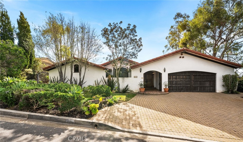 2575 Temple Hills Drive