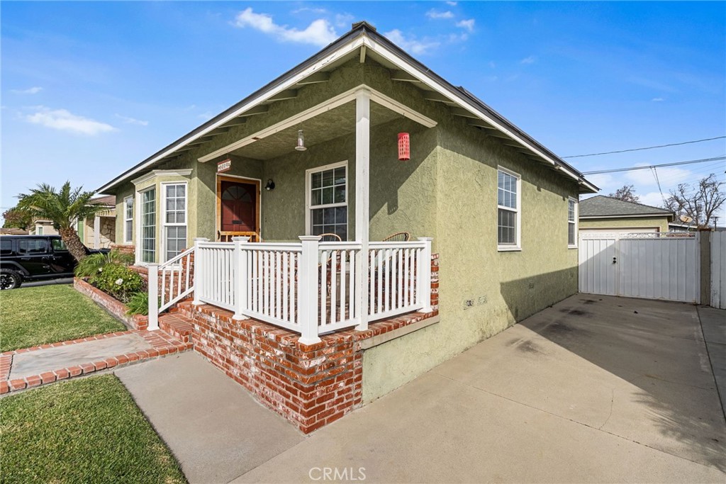 6019 Hardwick Street