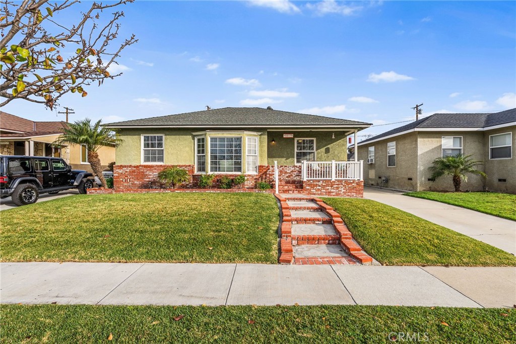 6019 Hardwick Street