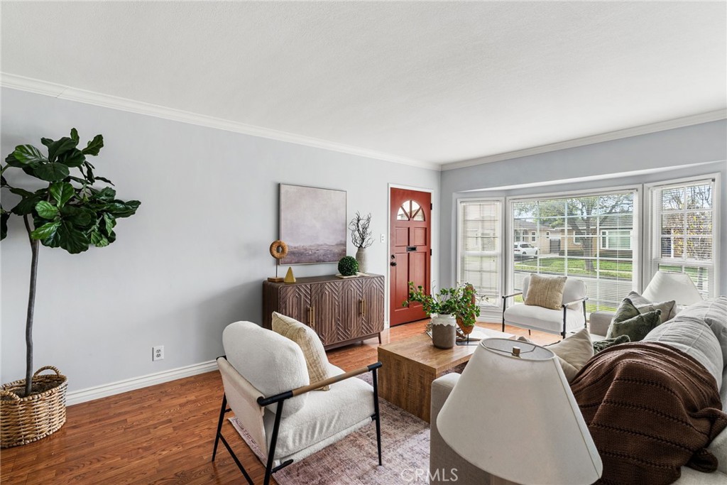 6019 Hardwick Street