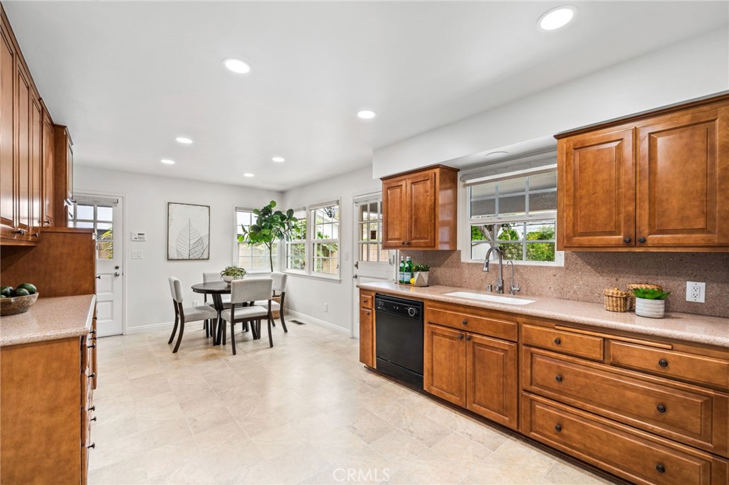 1107 W Sharon Road