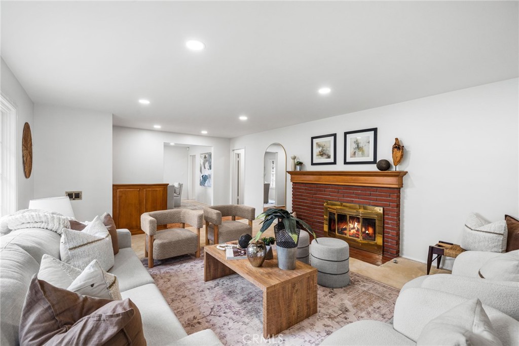 1107 W Sharon Road