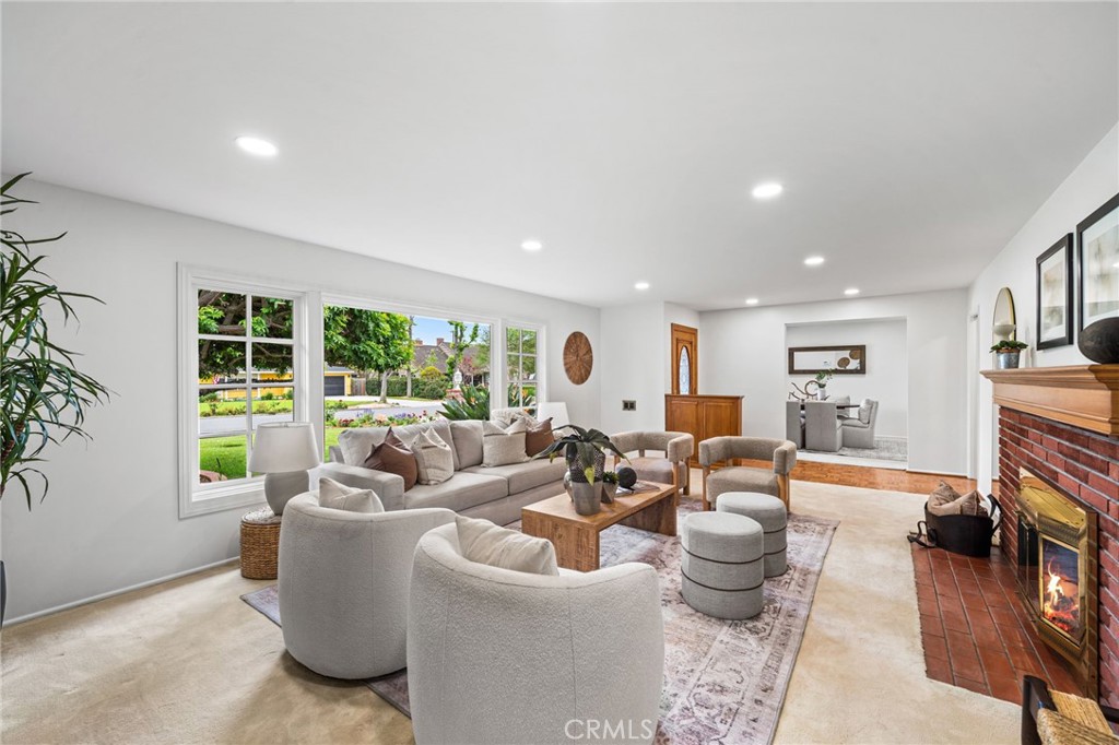 1107 W Sharon Road