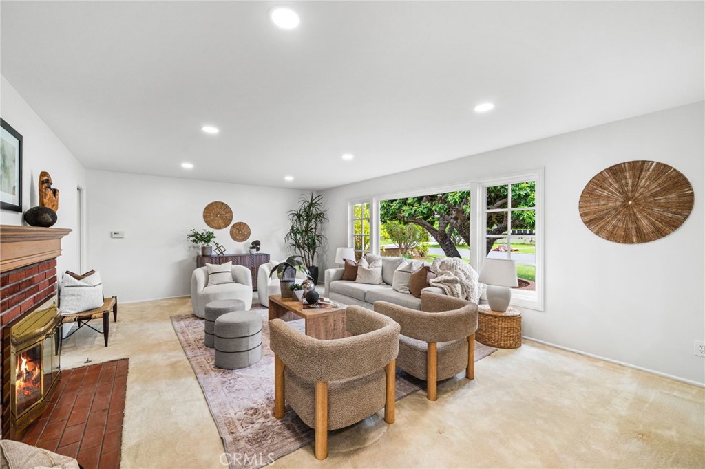 1107 W Sharon Road