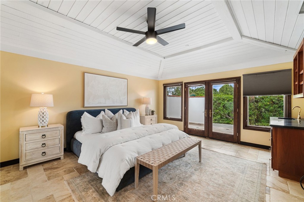 10696 Skyline Drive