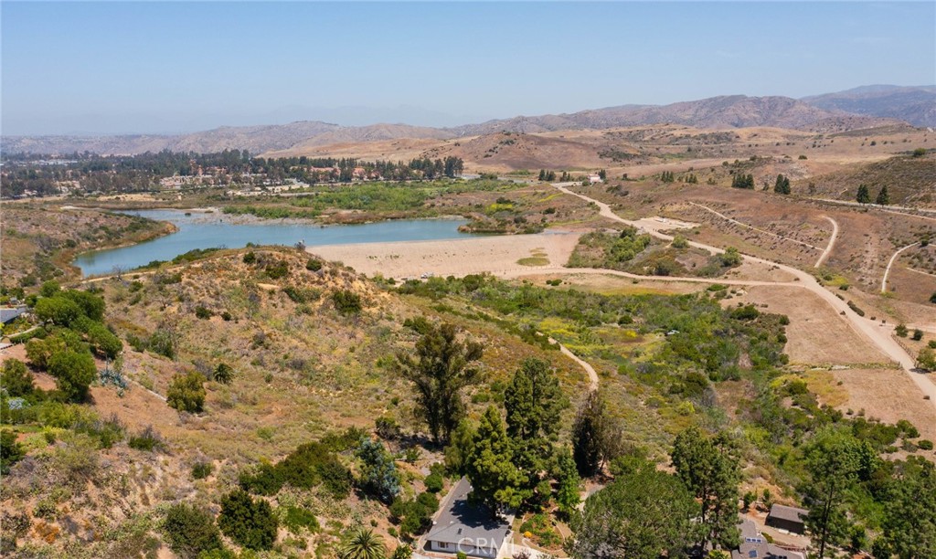 10696 Skyline Drive