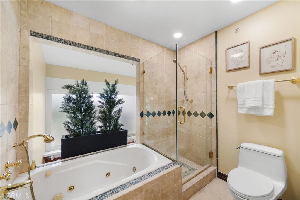 10696 Skyline Drive