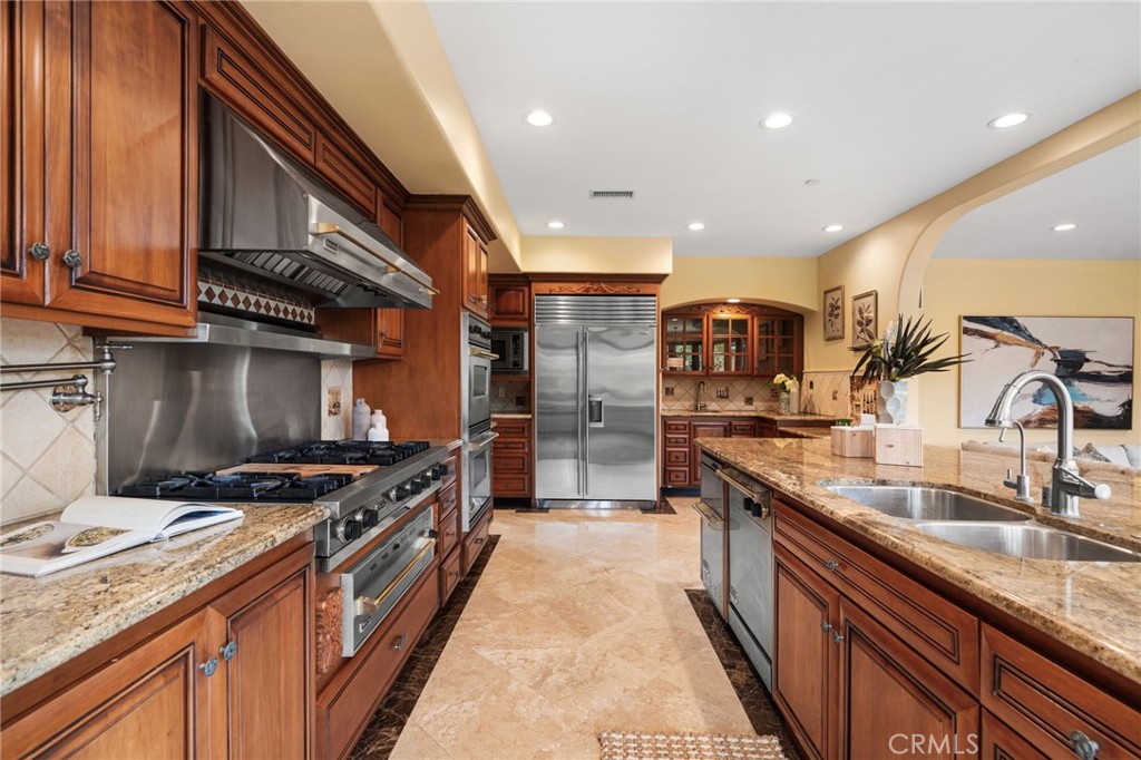 10696 Skyline Drive