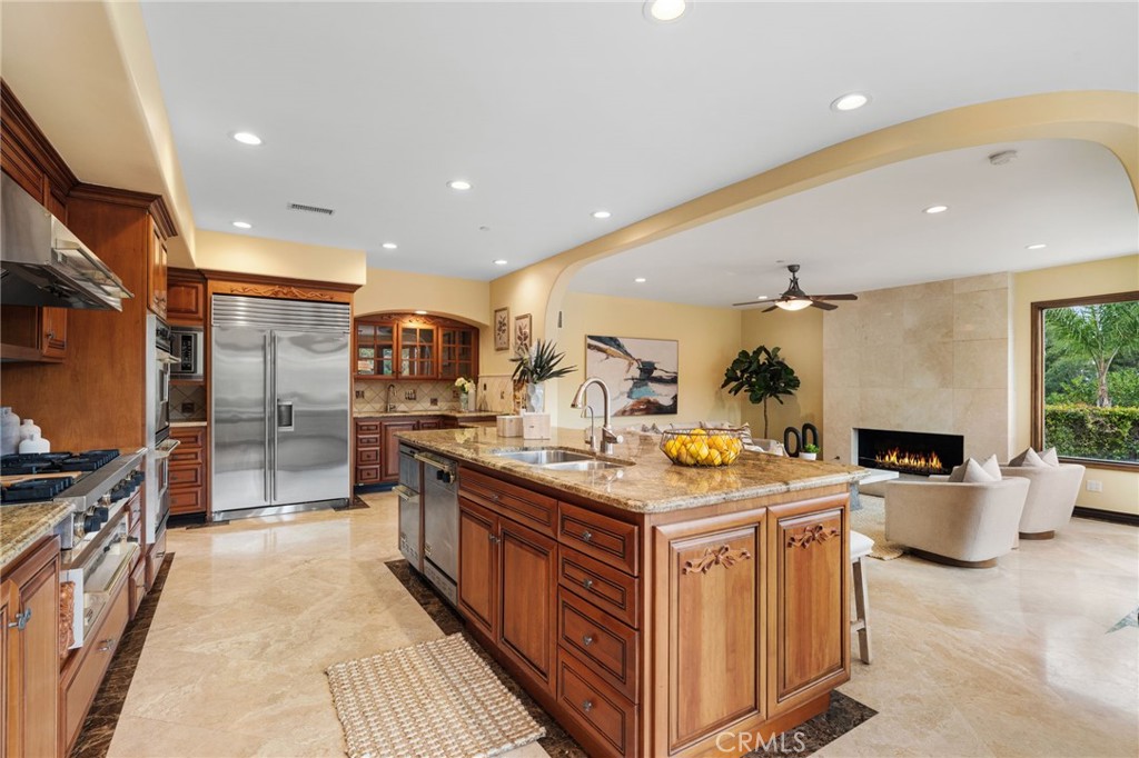 10696 Skyline Drive