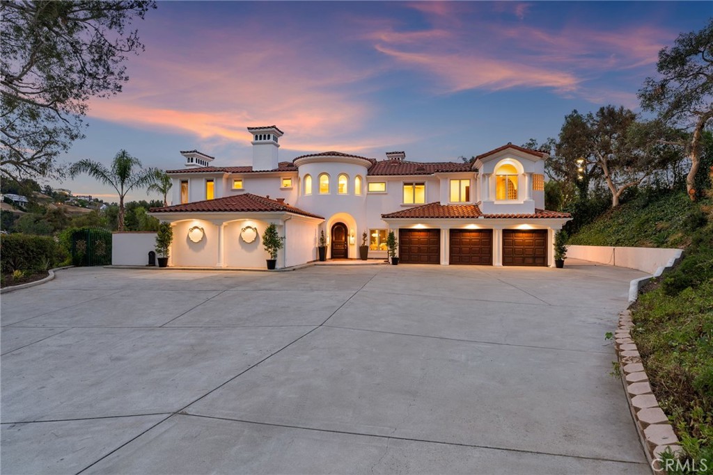 10696 Skyline Drive