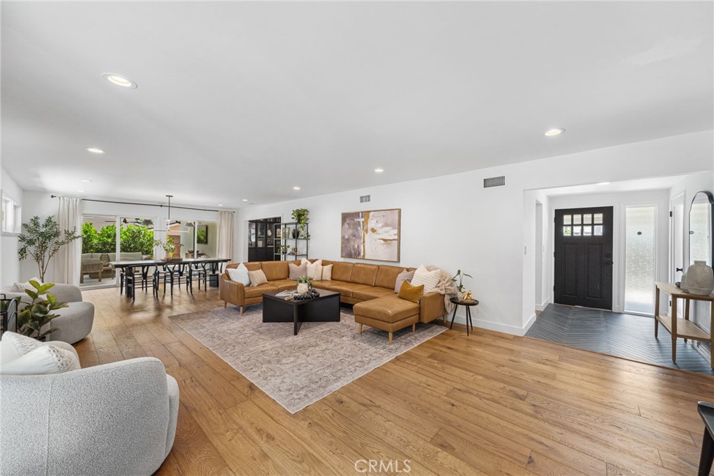 13712 Sanderstead Road