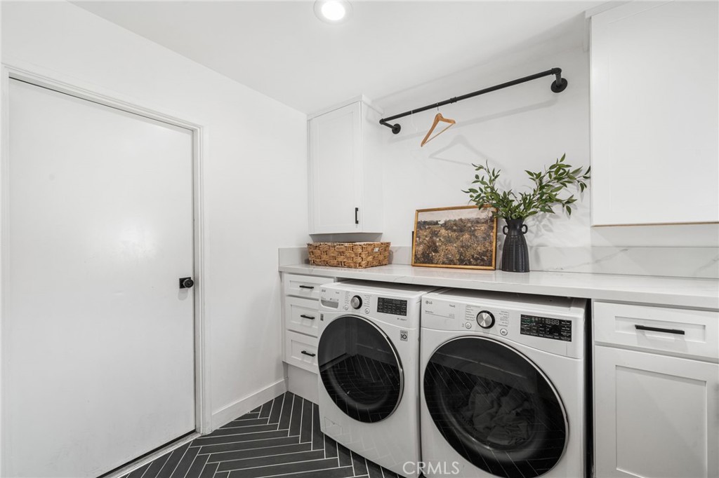 13712 Sanderstead Road