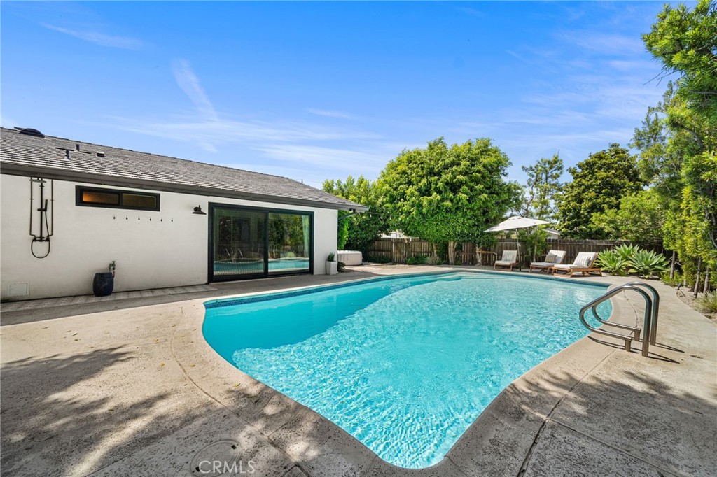 13712 Sanderstead Road