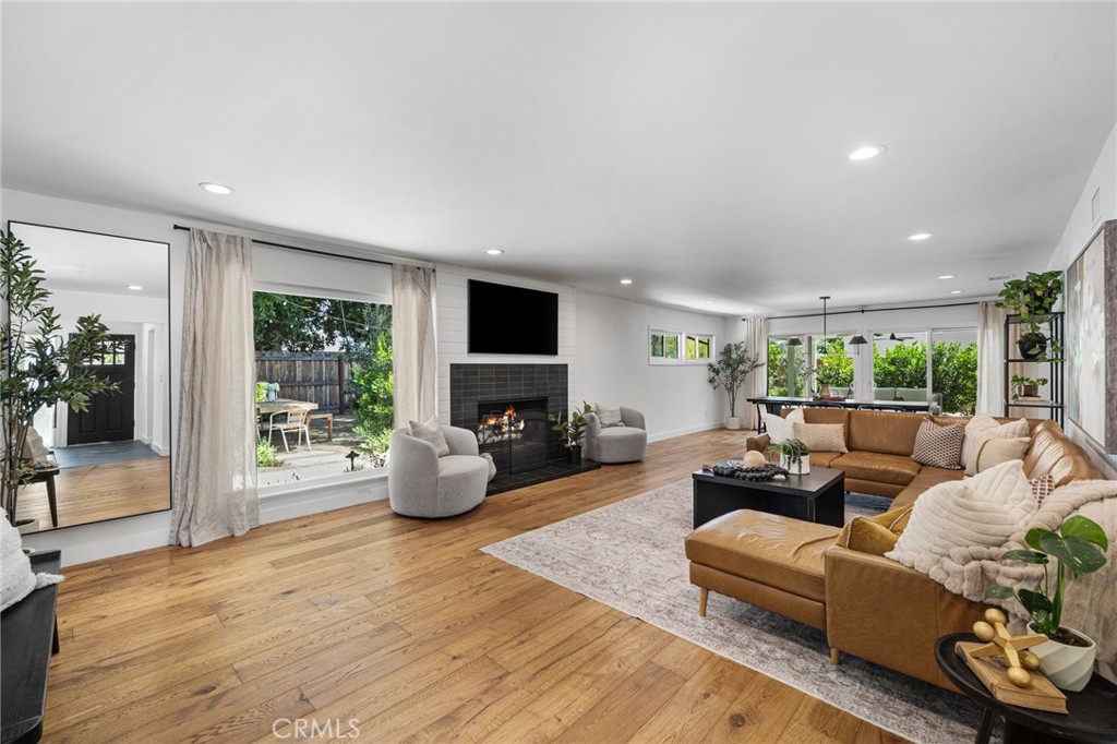 13712 Sanderstead Road