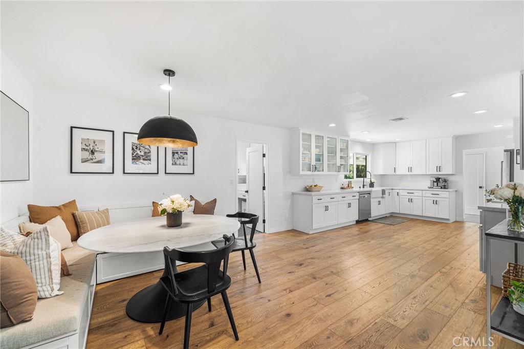 13712 Sanderstead Road
