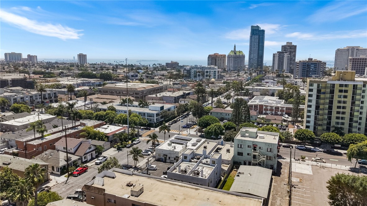 637 E 4th B