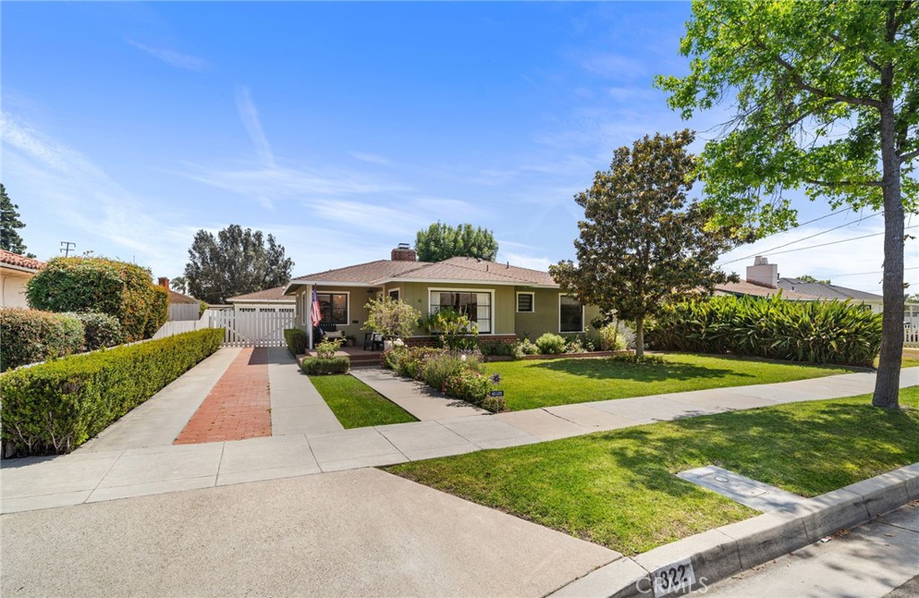 822 E Walnut Avenue