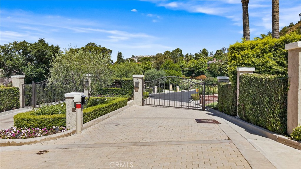 10511 Easter Hill Drive