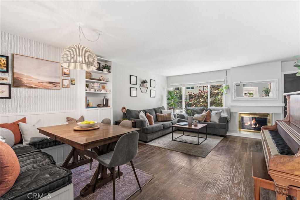 101 W Riverdale Avenue 60