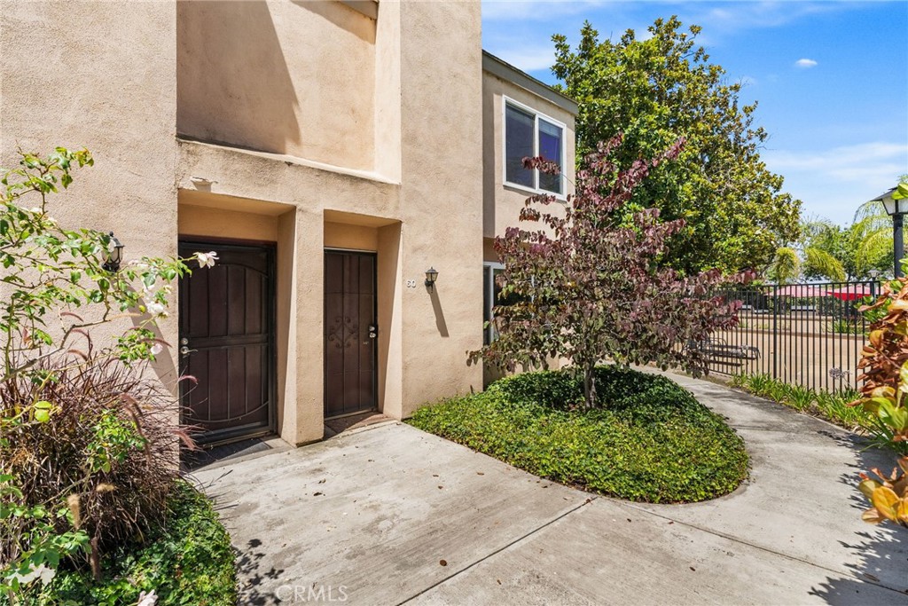 101 W Riverdale Avenue 60