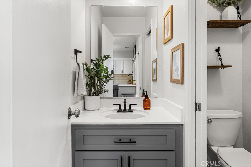 101 W Riverdale Avenue 60