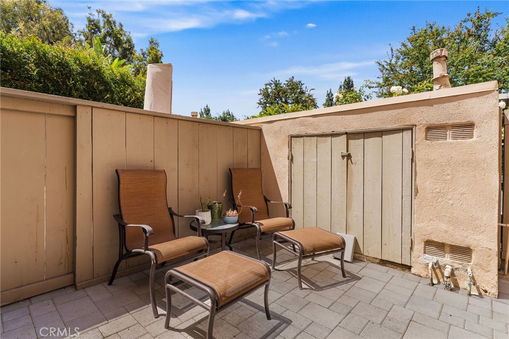 101 W Riverdale Avenue 60