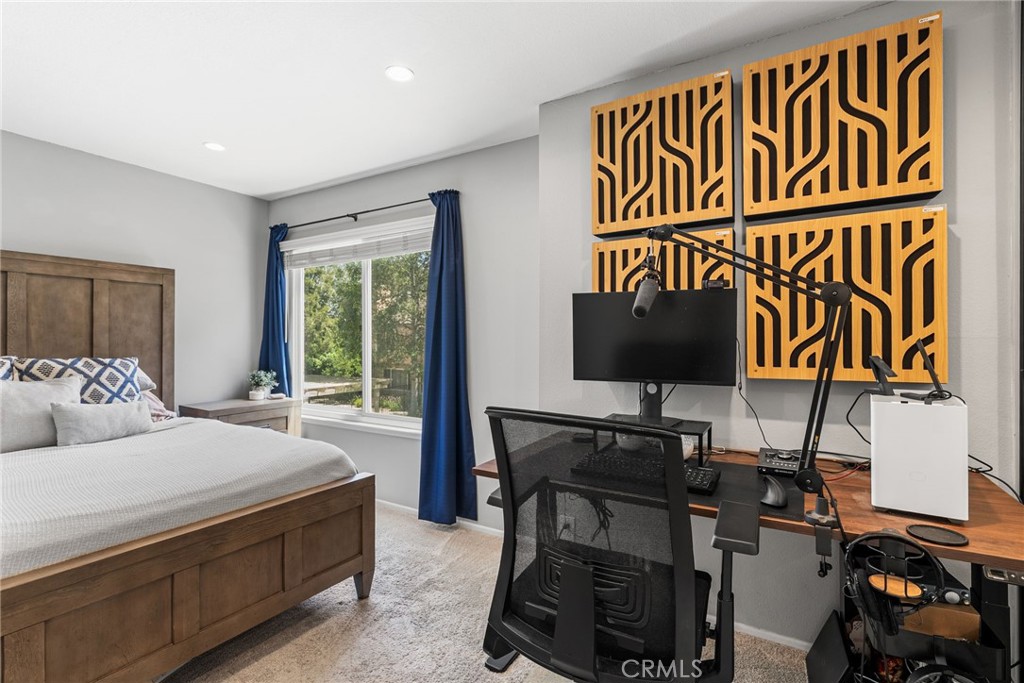 101 W Riverdale Avenue 60