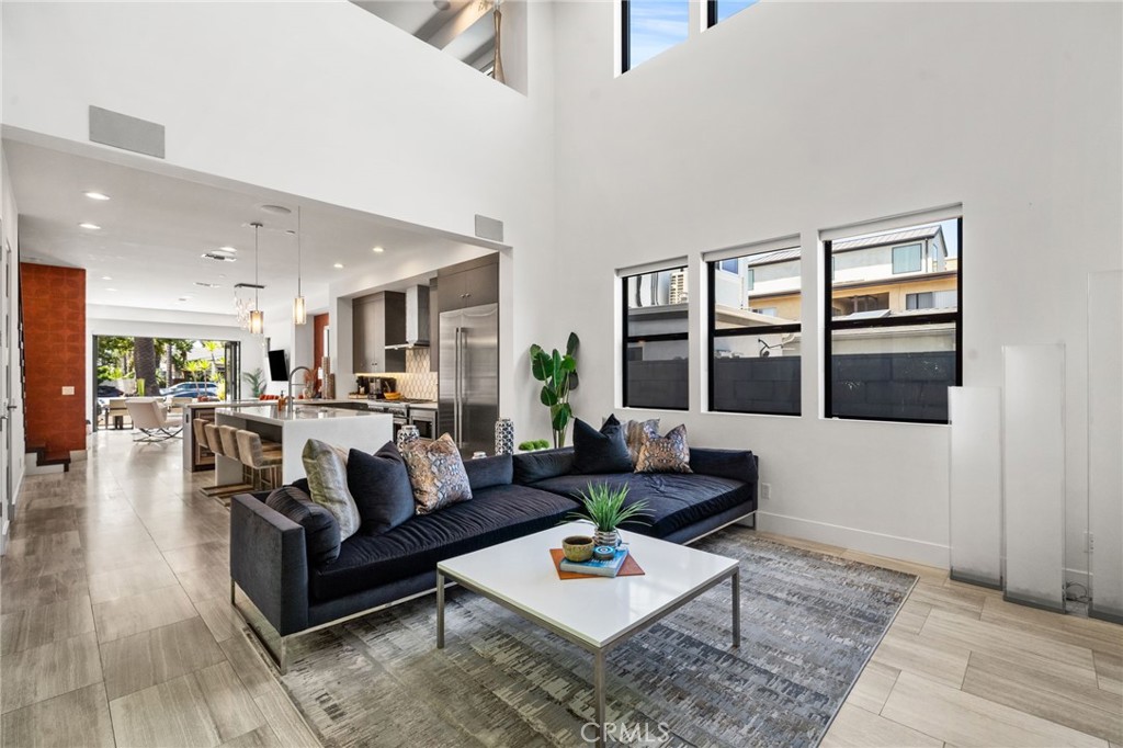 404 10th Street