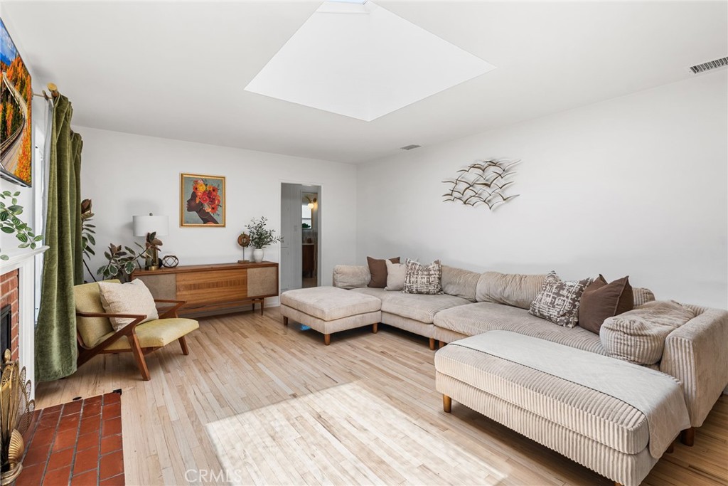 2410 W Broadway