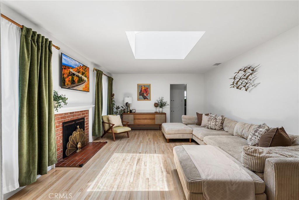 2410 W Broadway