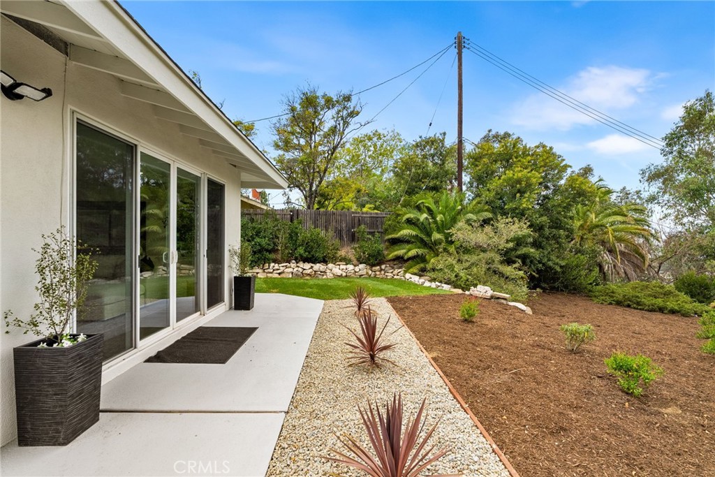 1903 E Bolingridge