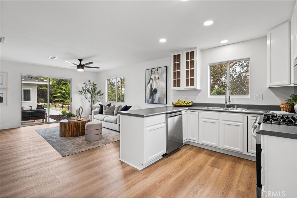 1903 E Bolingridge