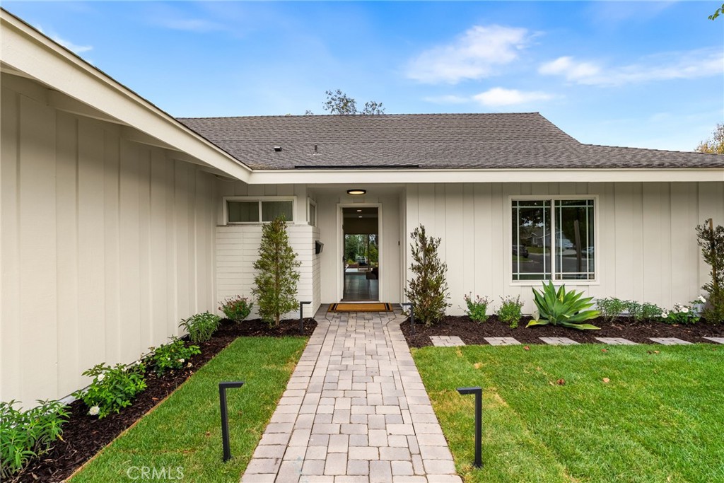 1903 E Bolingridge
