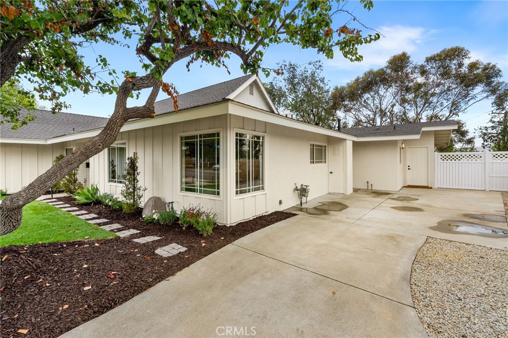 1903 E Bolingridge