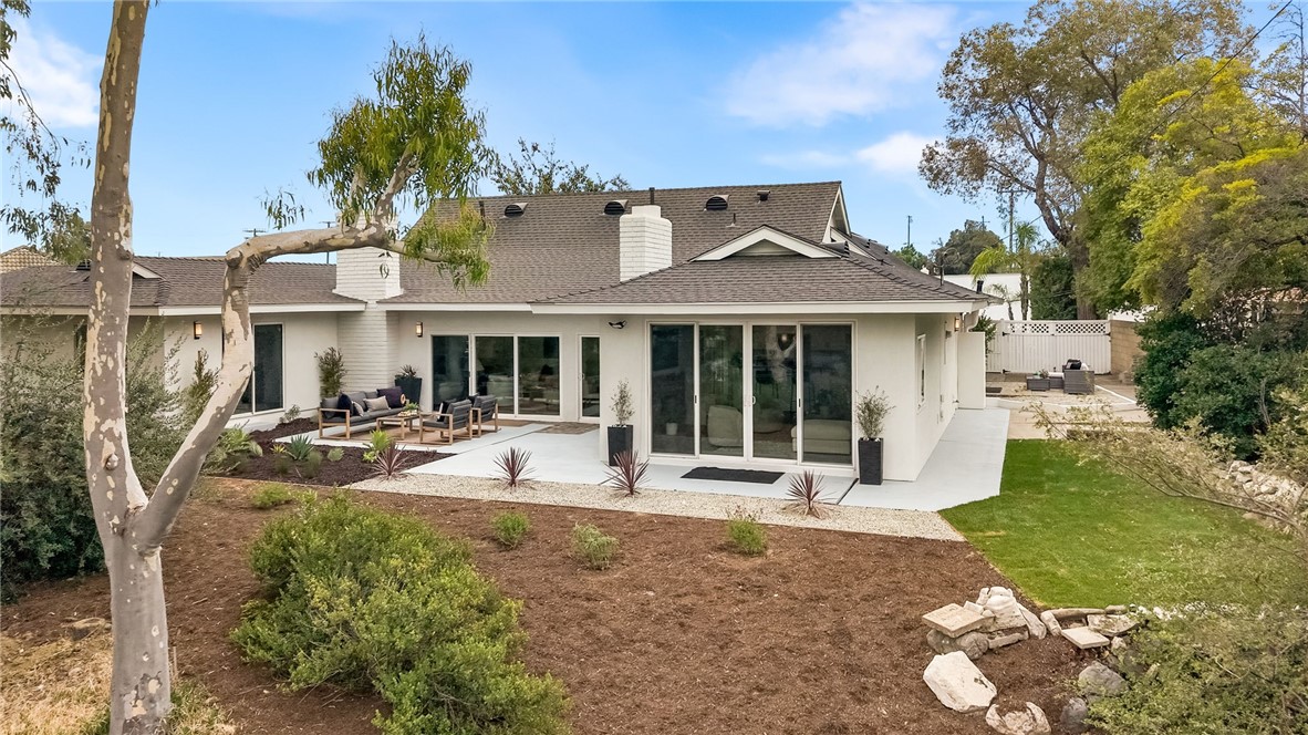 1903 E Bolingridge
