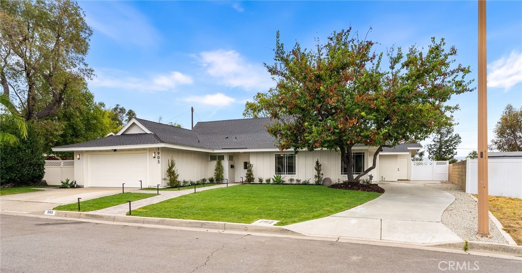 1903 E Bolingridge