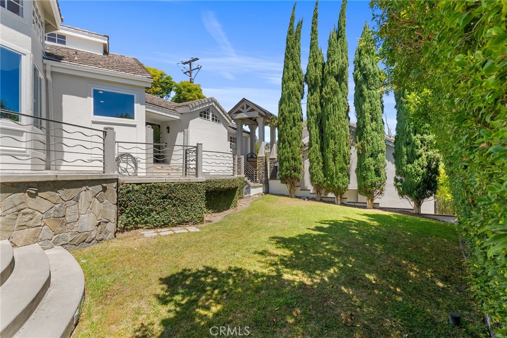 1881 Lemon Heights Drive