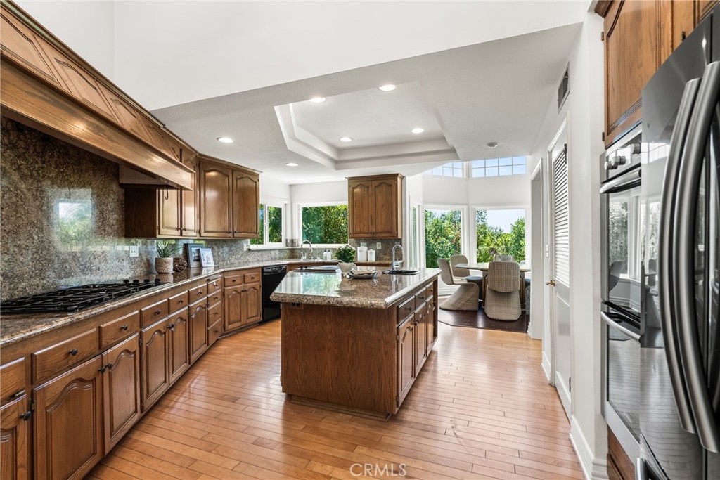 1881 Lemon Heights Drive