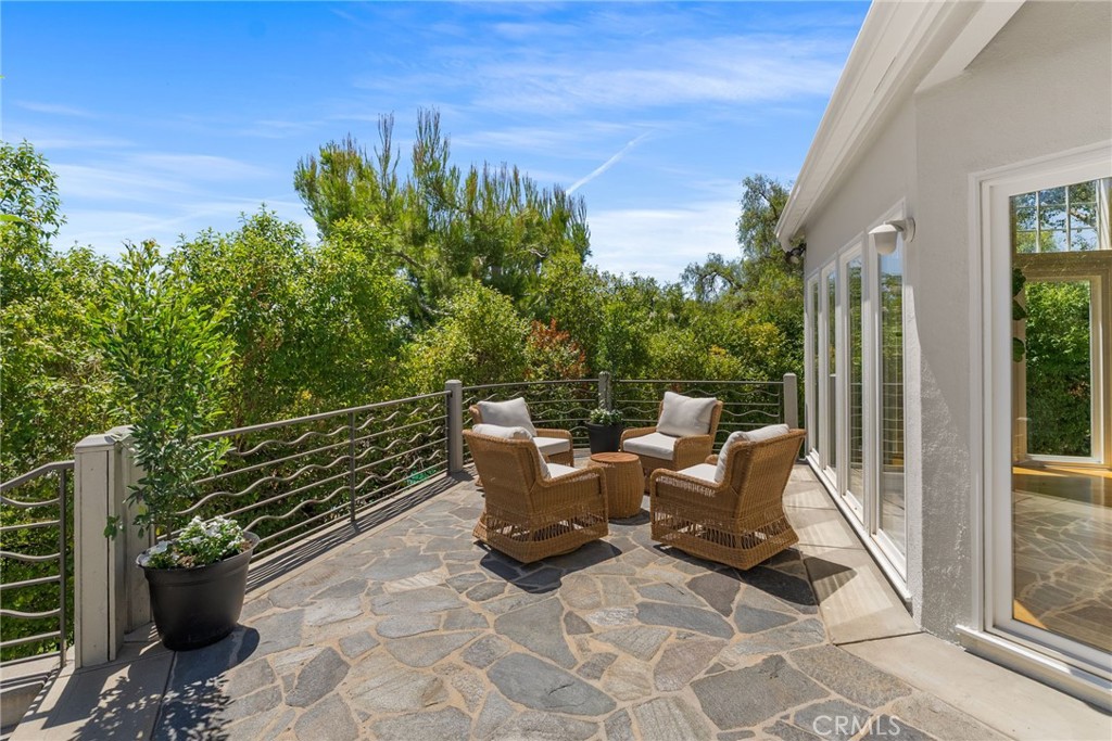 1881 Lemon Heights Drive