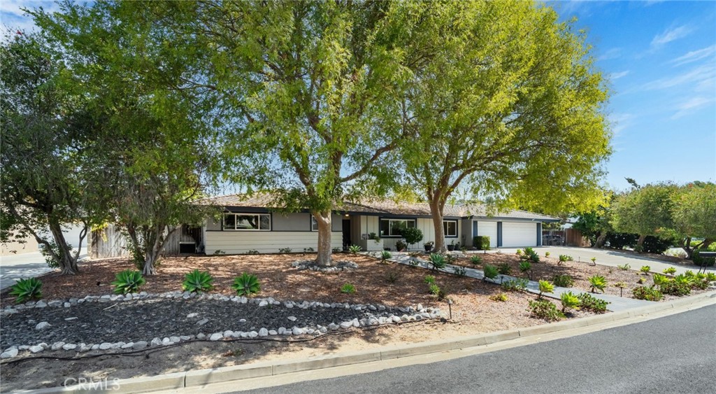 1321 El Finito Way