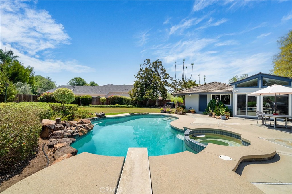 1321 El Finito Way