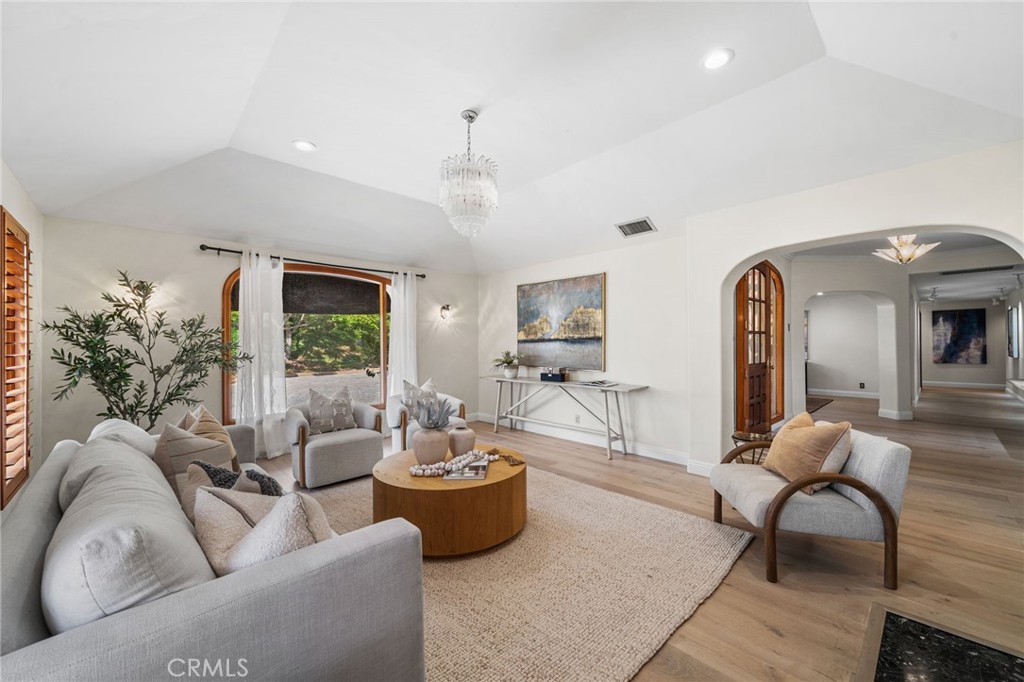 1291 Kings Crown Road