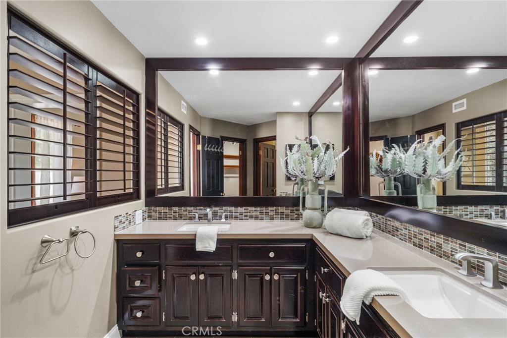 1291 Kings Crown Road